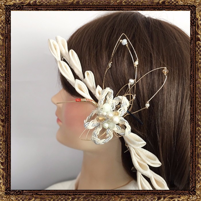 【送料無料】結婚式　ウェディング　ヘッドドレス　髪飾り　白　つまみ細工　おしゃれ　寿ヘッドドレス　清く美し鶴姫の舞