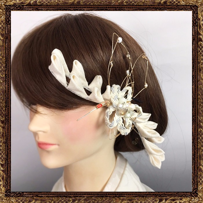 【送料無料】結婚式　ウェディング　ヘッドドレス　髪飾り　白　つまみ細工　おしゃれ　寿ヘッドドレス　清く美し鶴姫の舞