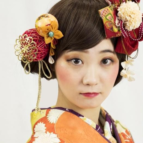 送料無料】成人式 結婚式 髪飾り つまみ細工 大きめ 和モダン