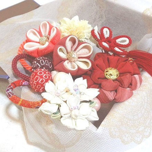 ⚜ 正絹髪飾り 桜や牡丹 つまみ細工 / 箱入・オーダー【赤x臙脂色x 