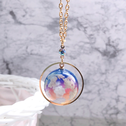 夕焼け雲 ネックレス レジン 球体 丸 ネックレス・ペンダント 夕焼け雲 ネックレス レジン 球体 丸 ネックレス・ペンダント