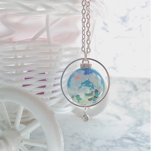 No.689 幻想 球体　ネックレス　レジン　雲 レジンアート No.609 球体 ネックレス レジン 雲レジン レジンアート 宇宙玉