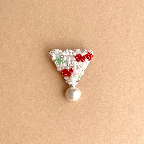 ブローチ/flag brooch　グラスビーズ刺繍｜裏側リバティ｜受注製作 3枚目の画像