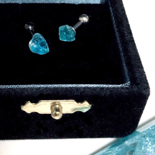 海 空 一粒 エメラルドブルー アパタイト ボディピアス 軟骨ピアス