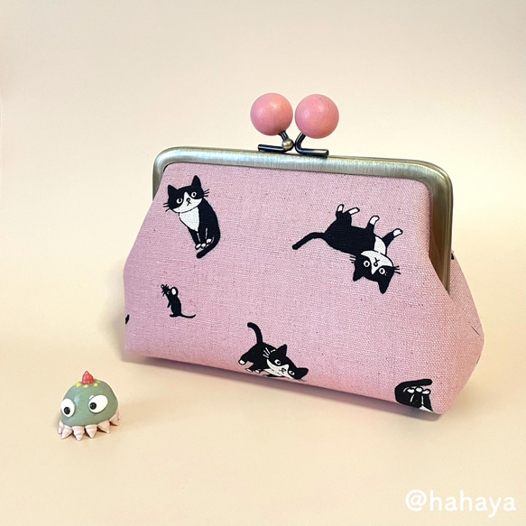 靴下にゃんこ×木玉のがま口カードケース ピンク コインケース ハチワレ