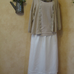 白のコットンリネンのペチスカート 2枚目の画像