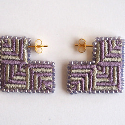 square stripe 刺繍ピアス サージカルステンレス（light purple &light gray） 7枚目の画像