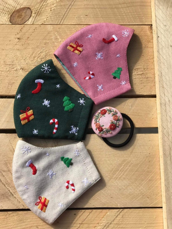 「クリスマス」手刺繍リネン マスク　１枚 5枚目の画像