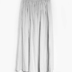 国産リネン100％・ファンタムグレーがやさしい雰囲気のミディ丈ギャザースカート 8枚目の画像