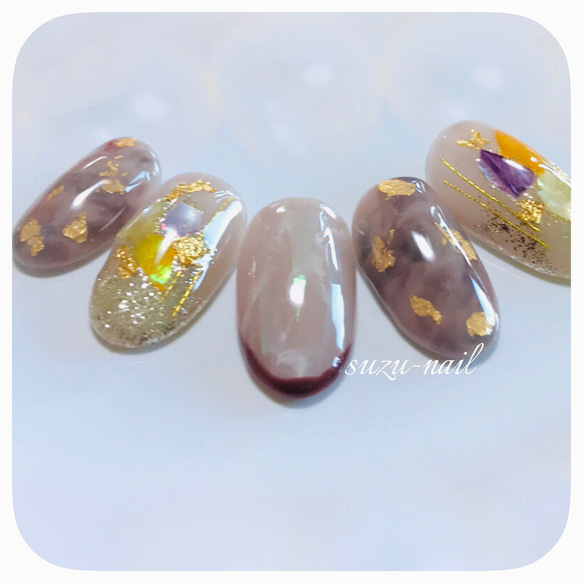 再販☆ニュアンスネイル/グレージュ/秋/nails/オータムネイル/金箔ネイル/天然石風ネイル/べっ甲ネイル 4枚目の画像