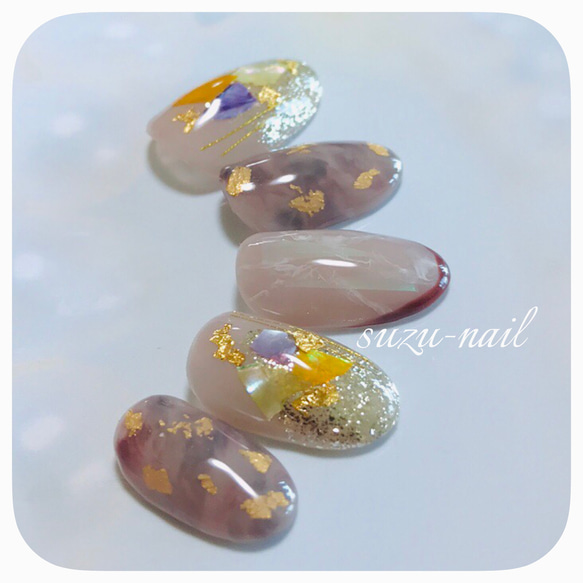 再販☆ニュアンスネイル/グレージュ/秋/nails/オータムネイル/金箔ネイル/天然石風ネイル/べっ甲ネイル 5枚目の画像