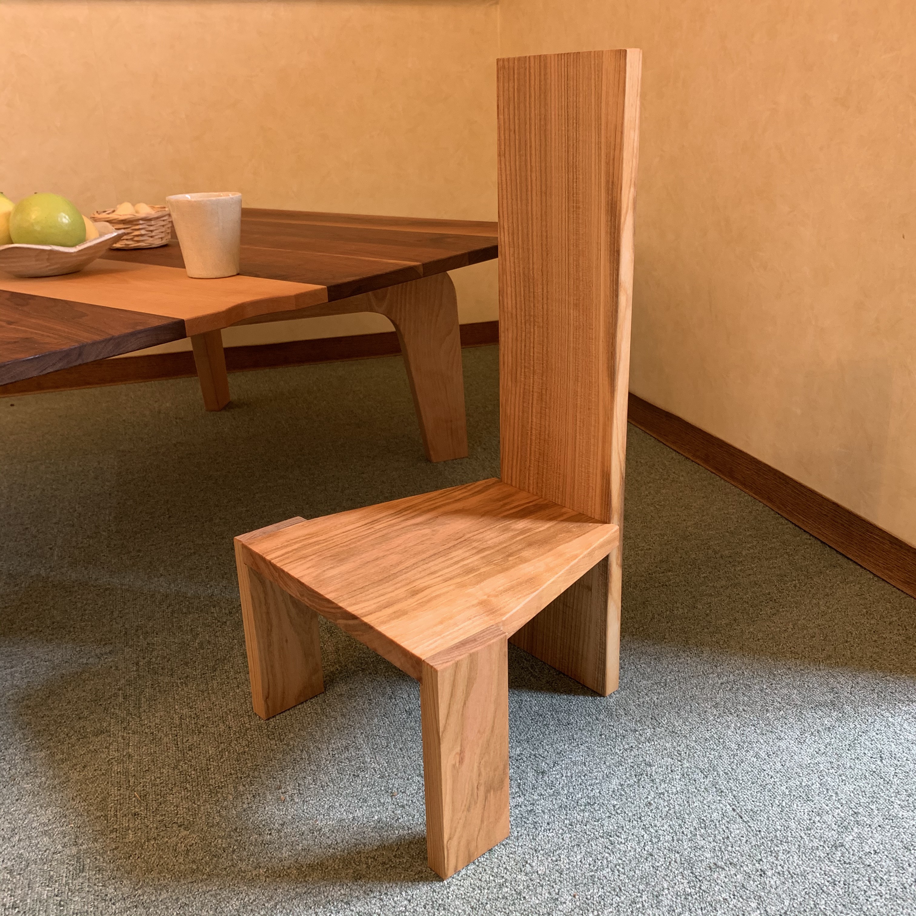 無垢材を使った森の木椅子（koisu) 2nd No.04 無垢椅子　子供椅子　飾り椅子