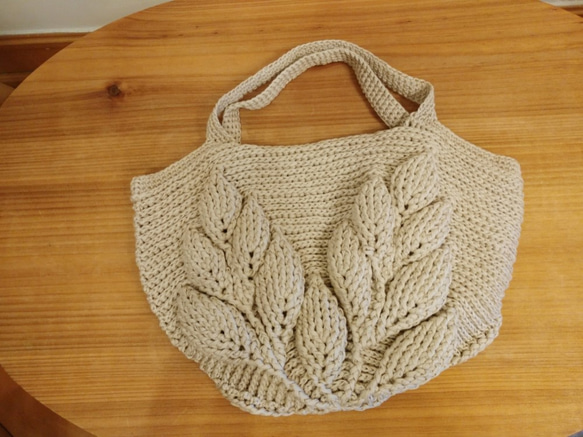 【魅惑すぎ。死ぬほどの愛】手編みのウールバッグ-立体的なリーフハンドバッグ 1枚目の画像