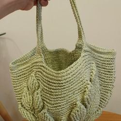 [魅了されすぎた。死ぬほど愛されている]手編みのウールバッグ-立体的なリーフハンドル/ショルダーバッグ 2枚目の画像