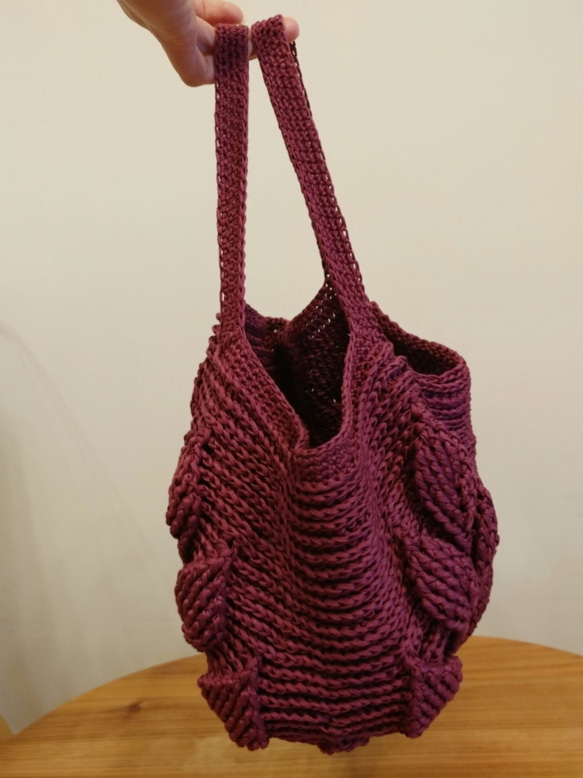[魅了されすぎた。死ぬほど愛されている]手編みのウールバッグ-立体的なリーフハンドル/ショルダーバッグ 4枚目の画像
