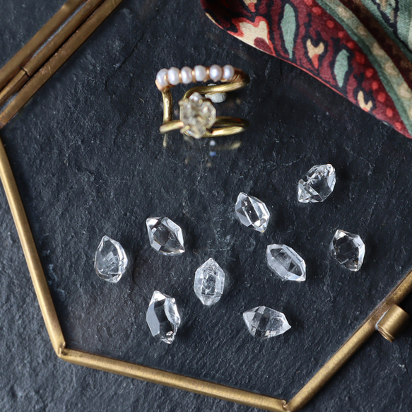原石ダイヤモンドクォーツとパールの2連イヤーカフ 9枚目の画像