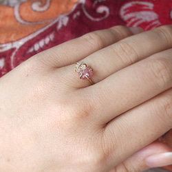 原石のピンクスピネルとダイヤモンドクォーツのリング 4枚目の画像