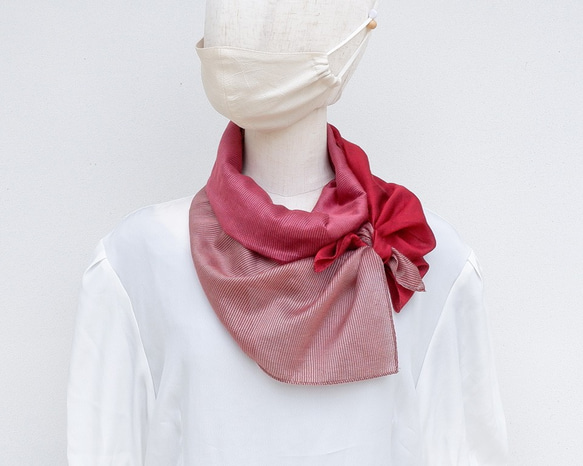 スカーフ　とにかる　シルク×コットン　コンパクトサイズ　薔薇 2枚目の画像