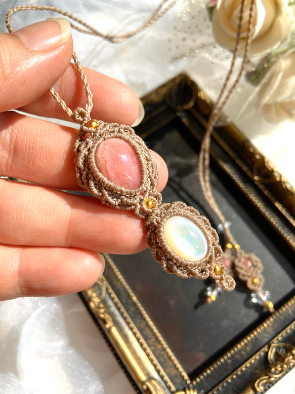 インカローズとホワイトシェル【連結】マクラメネックレス ネックレス