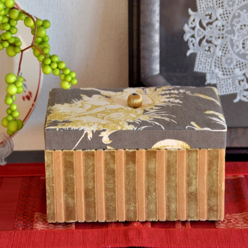 ★フランス製OULIVADOカルトナージュBOX★ペイズリー柄/ベージュ系 73f69905023ceb20d2e1d4cfee806e