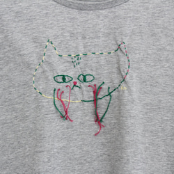 猫Tシャツ（一点物　レディース　トップス　ドルマン　刺繍　綿100％） 3枚目の画像