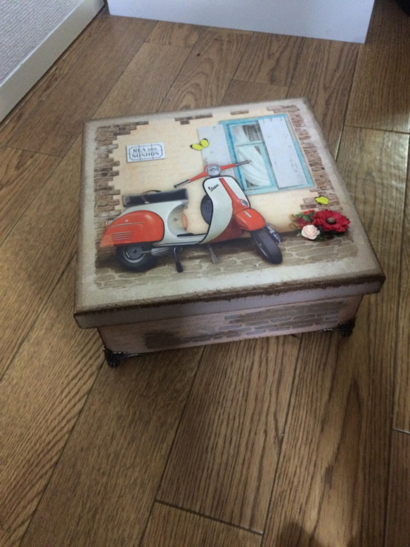 Vespa Box…ボクッス.インテリア. アール・デコ 2枚目の画像