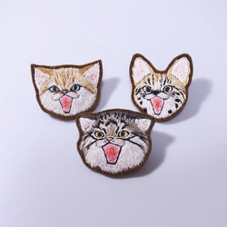 ☆新種追加!☆ 野生猫『シャーっ』ブローチ *刺繍 *猫 ☆新種追加!☆ 野生猫『シャーっ』ブローチ *刺繍 *猫