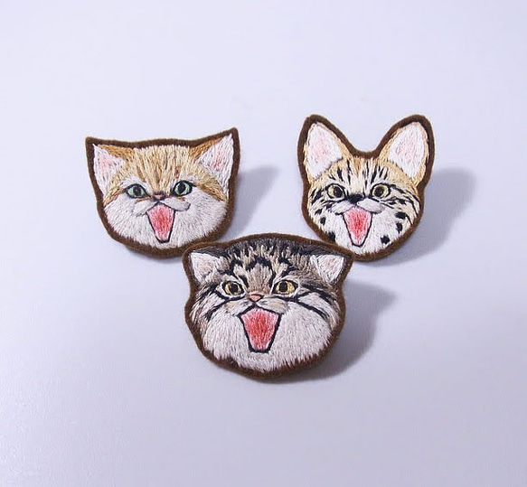 真鍮ブローチ 切り抜き猫 シルエット【猫×ほっこりアクセサリー