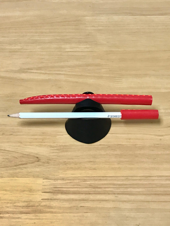 本革 １本挿し ステッドラー鉛筆ケース・シングル[革組子]：赤 1枚目の画像
