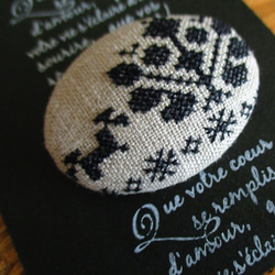 東欧刺繍ブローチ（リネン生地にルーマニア模様） 3枚目の画像
