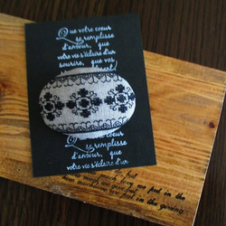 東欧刺繍ブローチ（リネン生地にルーマニア模様②） 6枚目の画像