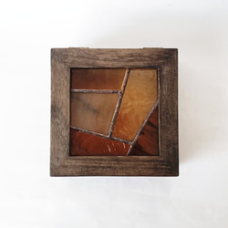 ステンドグラスのアンティーク調窓つき木製箱/小物入れ　ヘルダの思い出 5枚目の画像