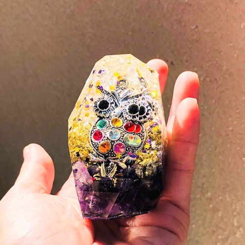 お求めやすくなりました。ジュエルフクロウ／鉱石型オルゴナイト 立体