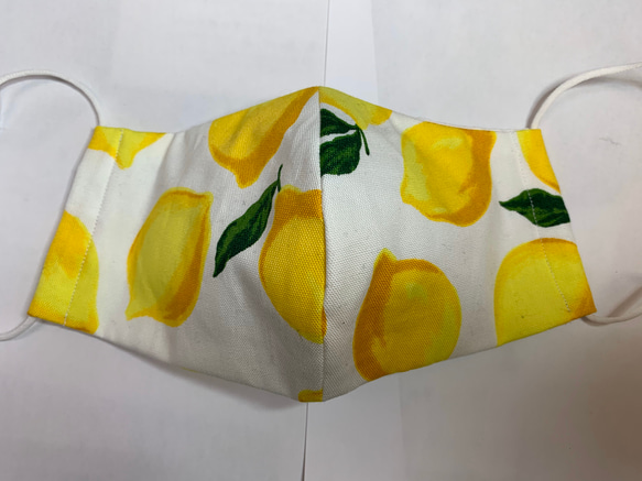 立体マスク　レモン柄　ダブルガーゼ　女性用普通サイズ　フルーツ柄　夏マスクにも　ふんわり 2枚目の画像