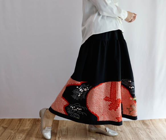 Kimono HAREGI Skirt Long -Using Vintage Kimono Fabrics 第4張的照片