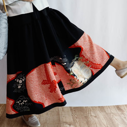 Kimono HAREGI Skirt Long -Using Vintage Kimono Fabrics 第8張的照片