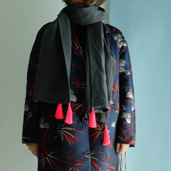2件套水洗亞麻圍巾和麵罩，木炭X霓虹粉色流蘇完美用於禮物◎Creema limited 第6張的照片