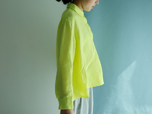 Front Tuck Shirt Yellow Soft Linen 寬鬆的廓形看起來很整潔 第2張的照片