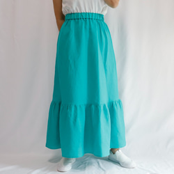 柔軟的亞麻綠色分層裙長款也適合層間協調 第7張的照片