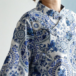 チャイナカラーブラウス ブルー　シノワズリな衿元　ゆったりデザイン 香港迷 1枚でキマるおしゃれ感が◎ 3枚目の画像