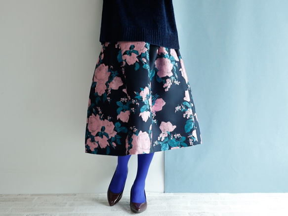 ミディ丈 70cm丈 ヨーロピアンローズ ピンク きまぐれコレクション ミディスカート 1枚目の画像