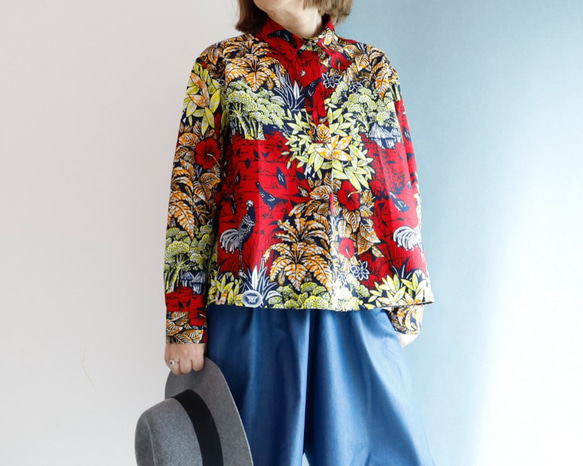 フロントタックシャツ アフリカンプリント  きちんと見えのリラックスシルエット 6枚目の画像