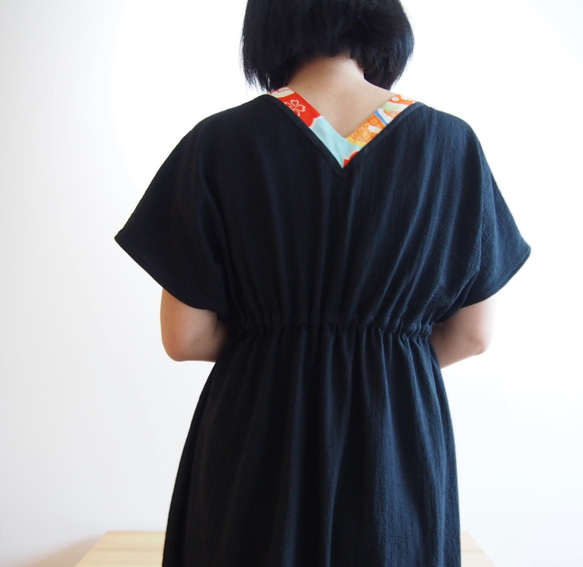 OKINAWA DRESS -LITTLE BLACK DRESS WITH UPCYCLED  KIMONO 第4張的照片