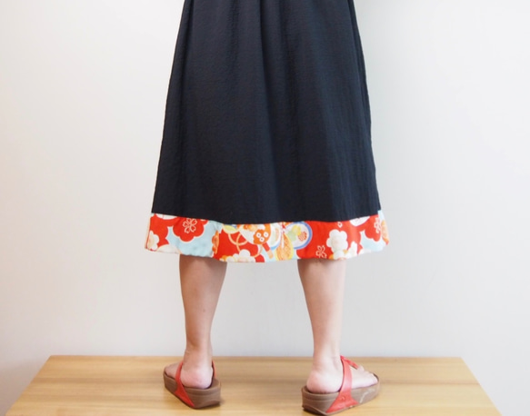 OKINAWA DRESS -LITTLE BLACK DRESS WITH UPCYCLED  KIMONO 第5張的照片