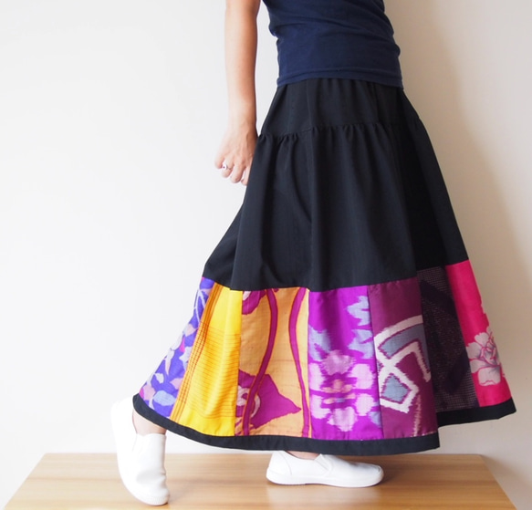 Kimono Patch-worked Skirt Long -Using Vintage Kimono Fabrics 第2張的照片