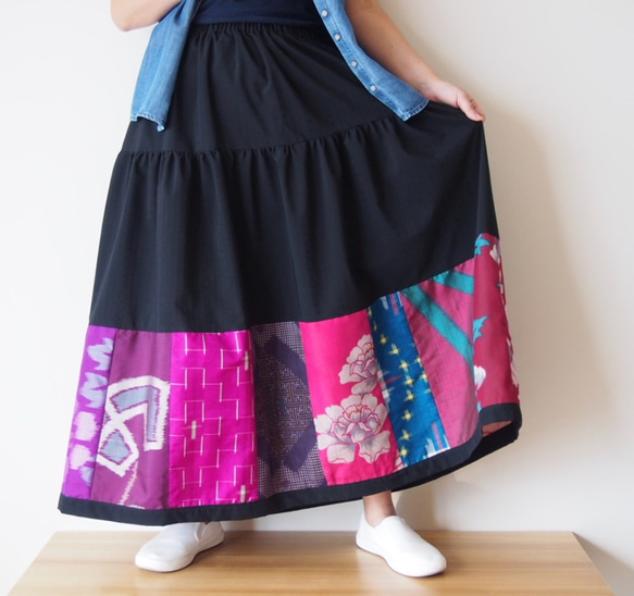 Kimono Patch-worked Skirt Long -Using Vintage Kimono Fabrics 第3張的照片