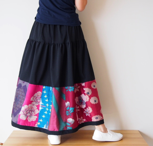 Kimono Patch-worked Skirt Long -Using Vintage Kimono Fabrics 第5張的照片