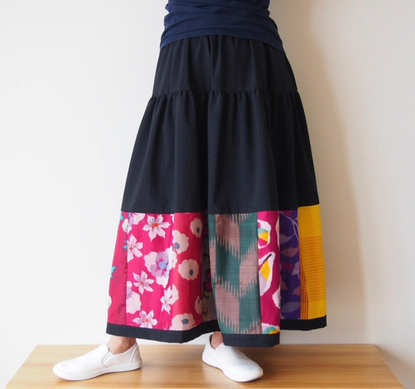 Kimono Patch-worked Skirt Long -Using Vintage Kimono Fabrics 第9張的照片