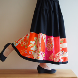 Kimono Patch-worked Skirt Long -Using Vintage Kimono Fabrics 第1張的照片