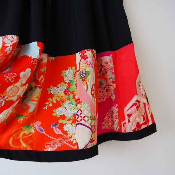 Kimono Patch-worked Skirt Long -Using Vintage Kimono Fabrics 第9張的照片